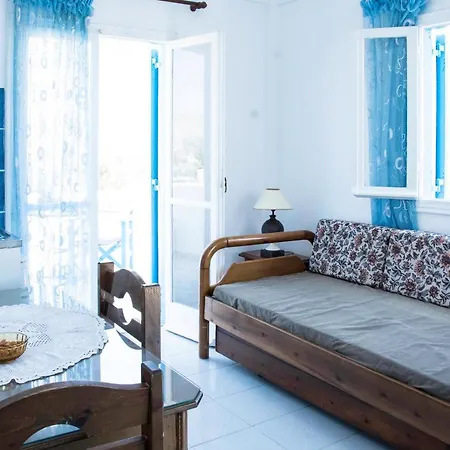 Stellas Guest House *