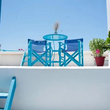 Stellas Guest House *