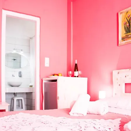 Stellas Guest House *